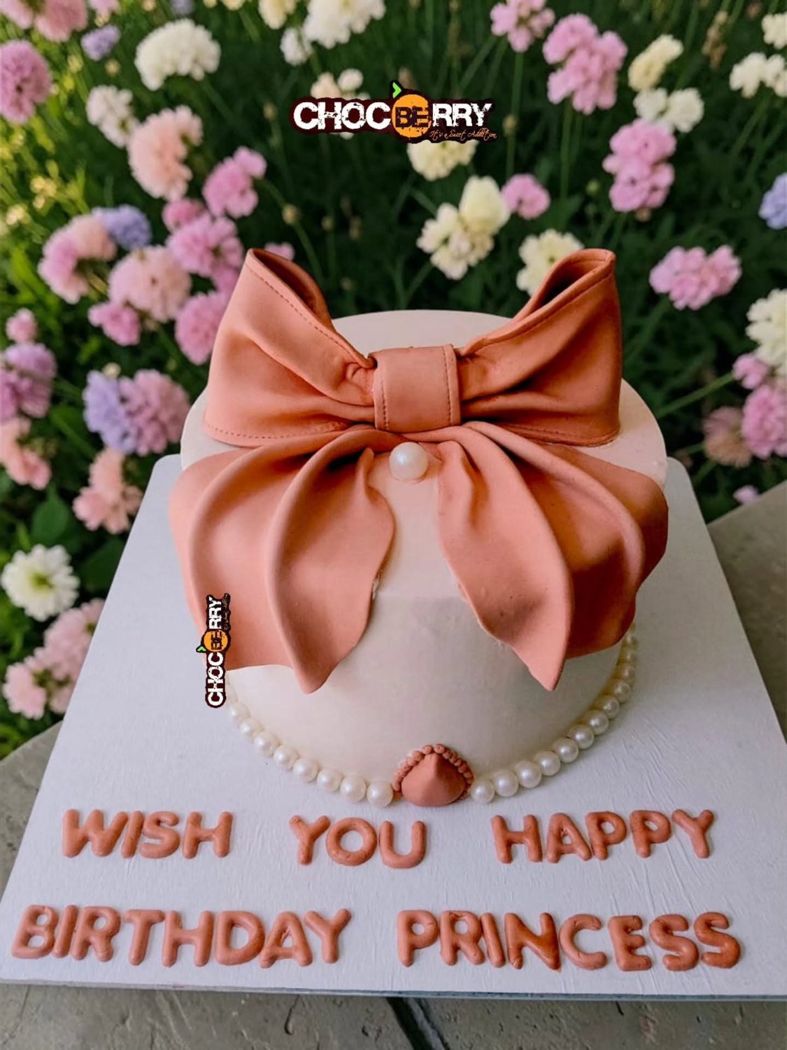 Gift bow occasion cake by ChocoBerry